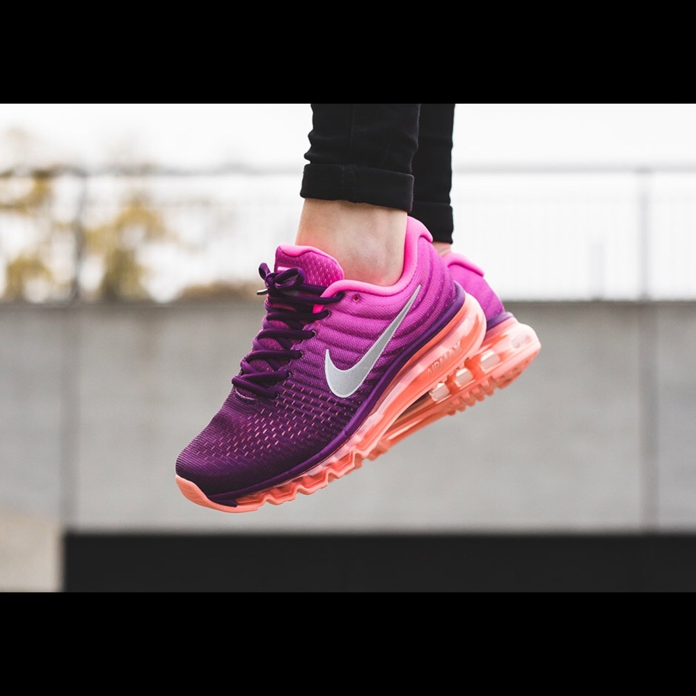 Womens Nike Air Max 2017